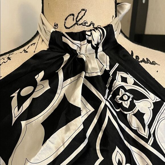 Bebe Y2K Black White Reversible Silk Blend Halter Top Event Party 00’s Club - Picture 2 of 12